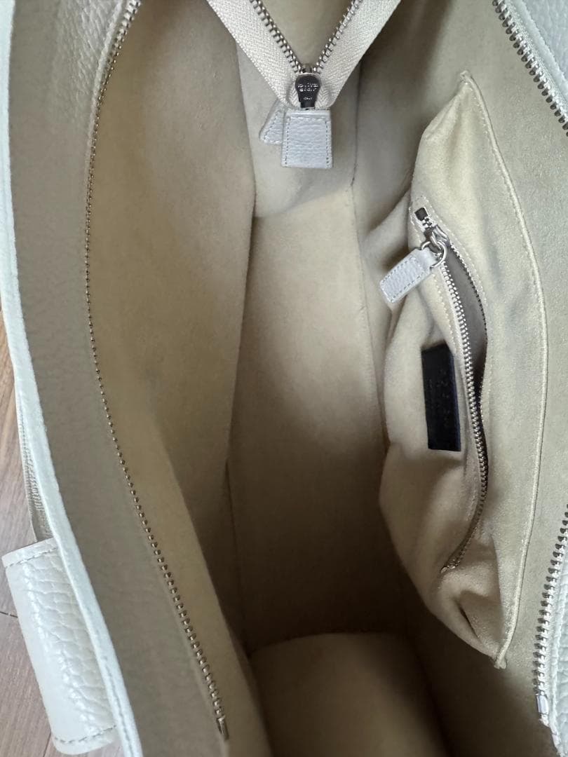 アイボリー レザー トートバッグ