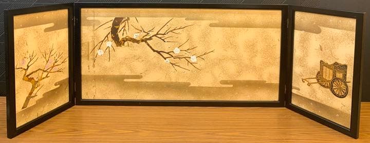 三月三枚折屏風　40号　梅と御所車