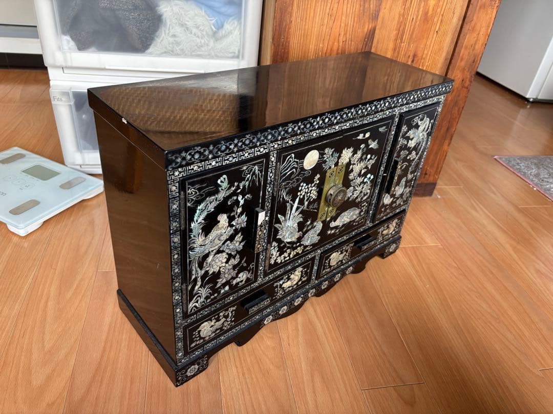 螺鈿細工 観音扉 棚 ビンテージ インテリア　中国 アンティーク 家具