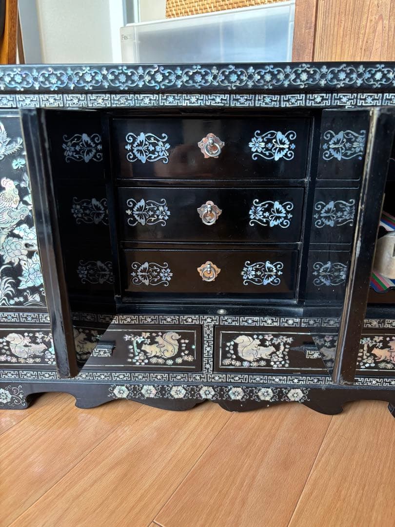 螺鈿細工 観音扉 棚 ビンテージ インテリア　中国 アンティーク 家具