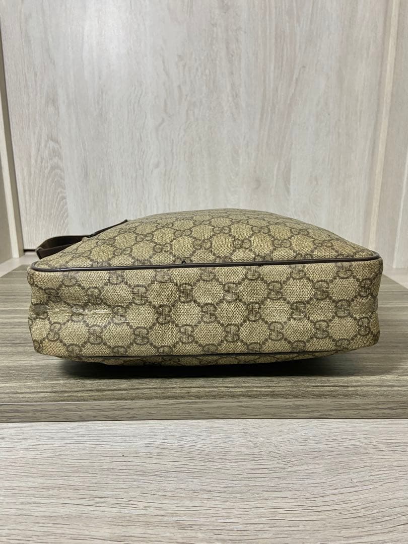 GUCCI ショルダーバッグ　GG スプリーム　PVC レザー　ベージュ