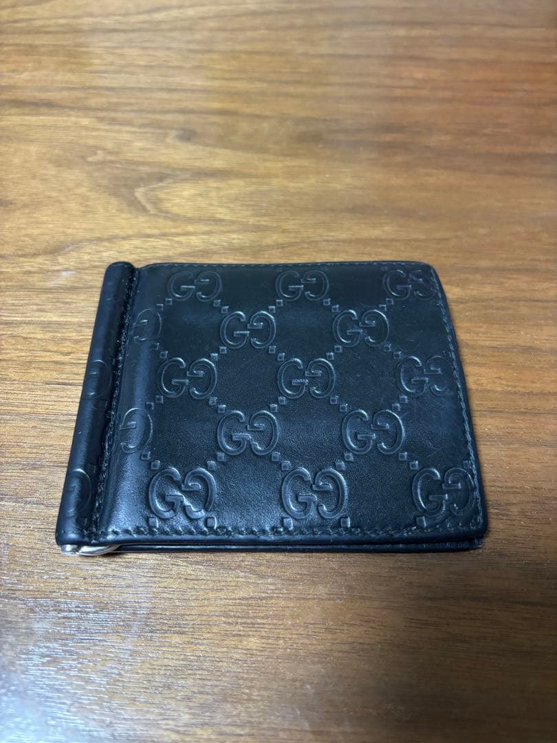 GUCCI ブラックレザー 二つ折り財布　希少