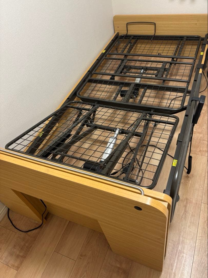 お値下げ　クレオ電動ベッド2モーターヘッドボード2口コンセント付&サイドガード付