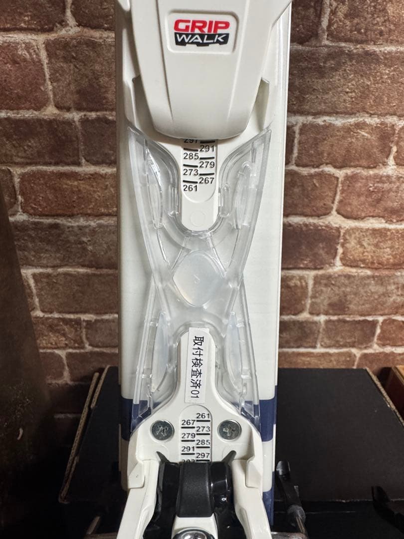 お値下げ！未使用　GLOSSY COSMIC SURF スキー板 ビンディング付