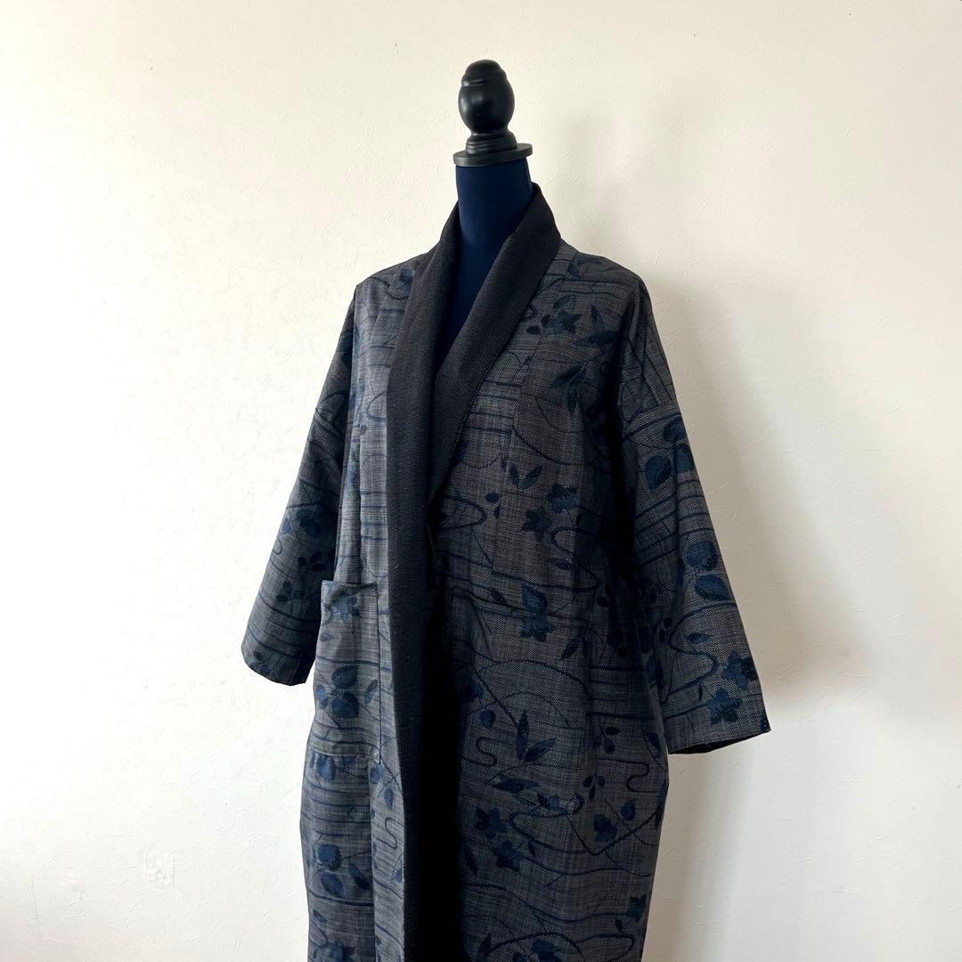 ✴︎本場大島紬✳︎✴︎ローブコート✴︎正絹✴︎着物リメイク＊リバーシブル＊