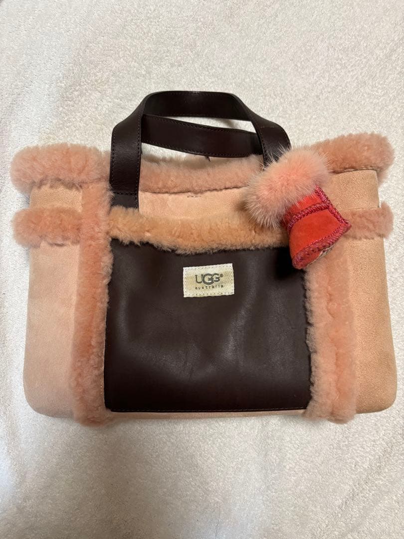 UGG ファー付きトートバッグ ピンクベージュ