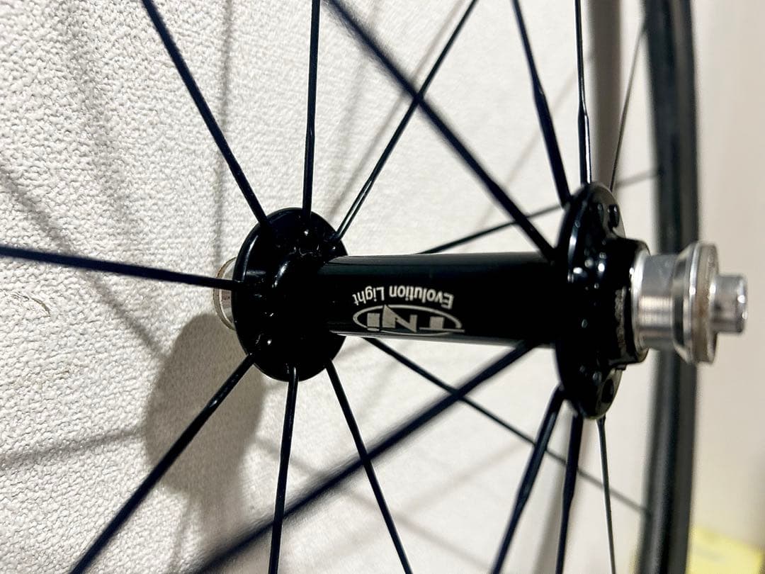 ◆TNIハブ仕様Carbonカーボンホイール前輪＆チューブラータイヤ付0.85g