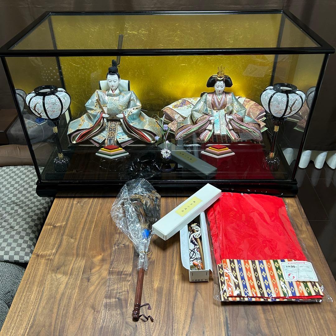 ガラスケース付き　ひな人形セット 提灯付き