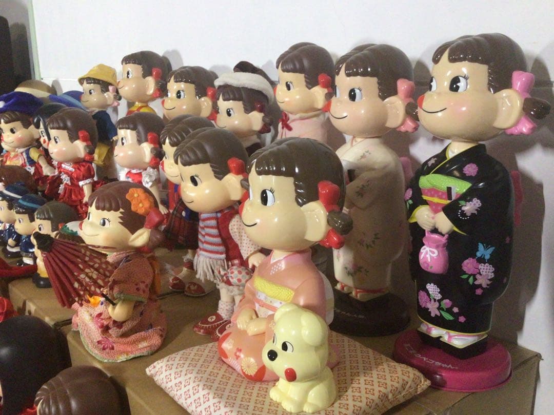 引退コレクション♪不二家 FUJIYA ペコちゃん人形 グッズ 総数200点以上