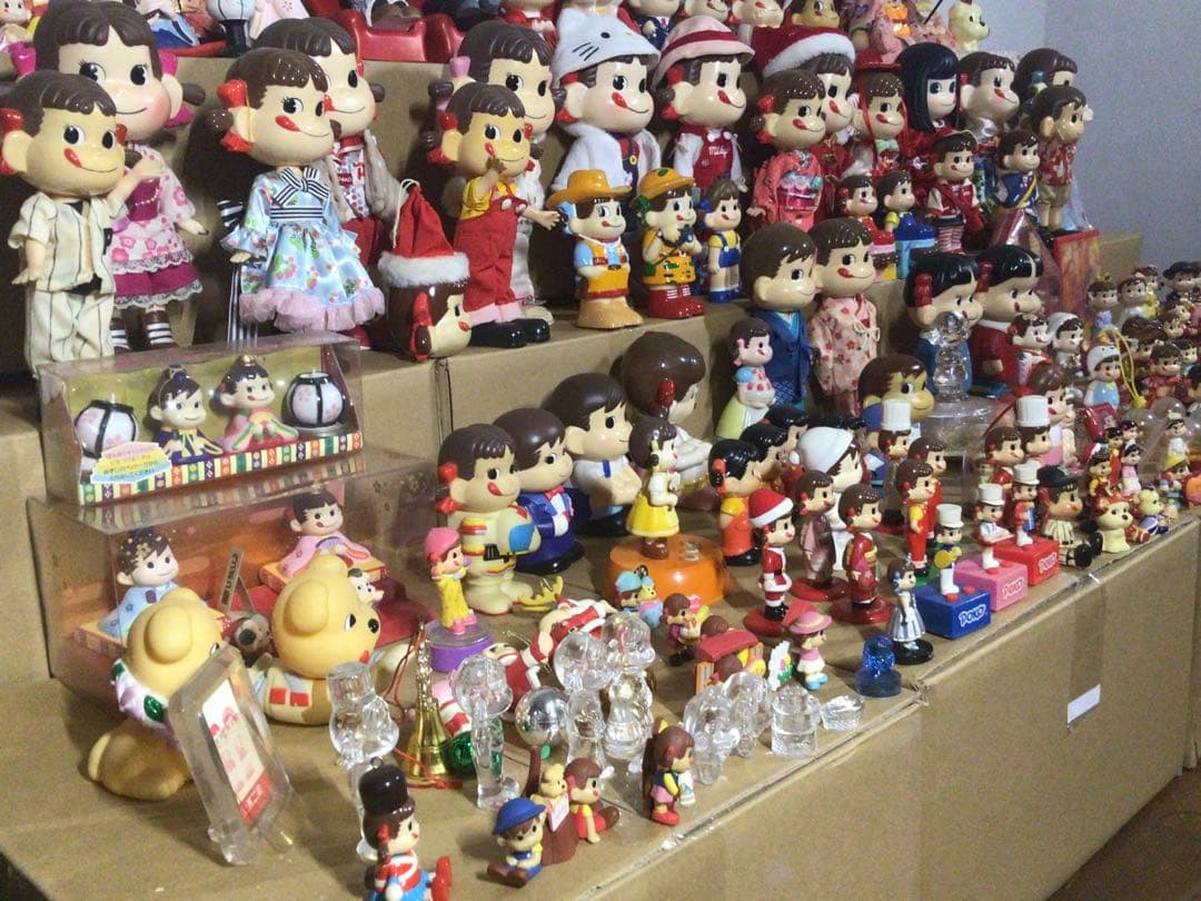 引退コレクション♪不二家 FUJIYA ペコちゃん人形 グッズ 総数200点以上