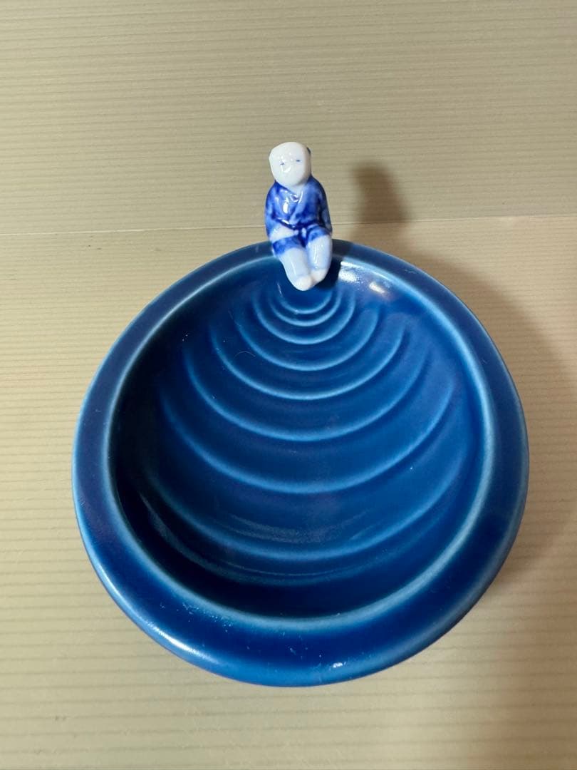 2810 有田焼　其泉　ルリ釉彩一閑人　おたま立