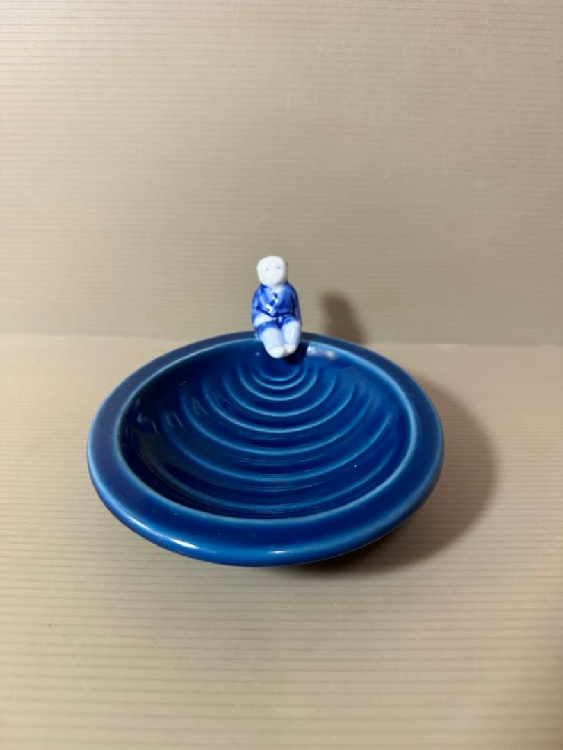 2810 有田焼　其泉　ルリ釉彩一閑人　おたま立