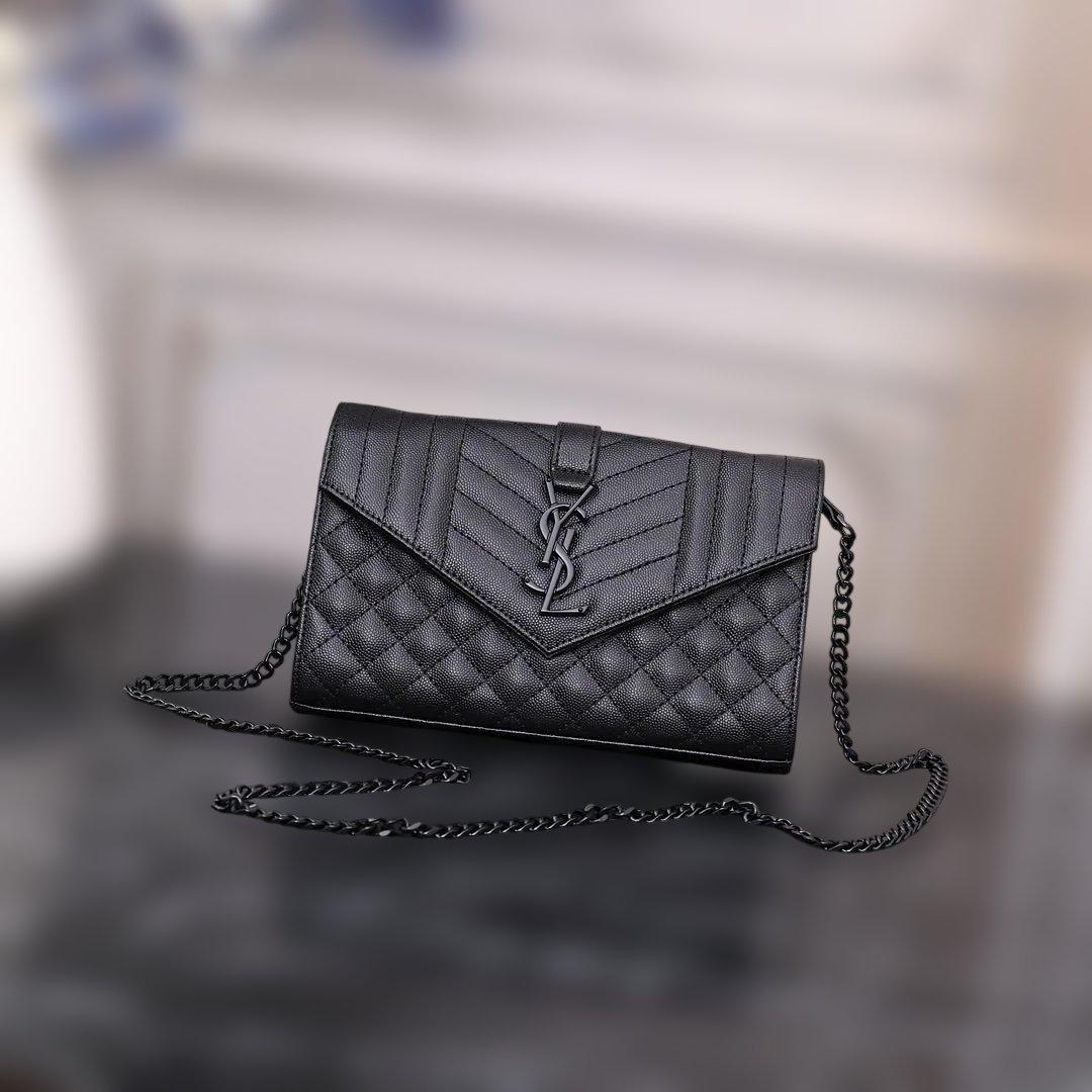 Envelope ブラック ショルダーバッグ