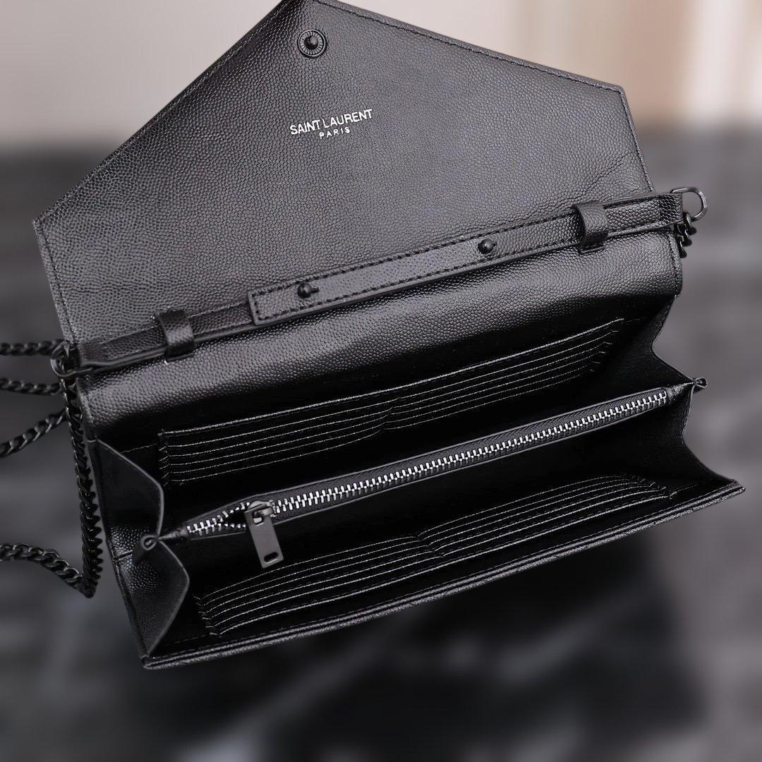 Envelope ブラック ショルダーバッグ