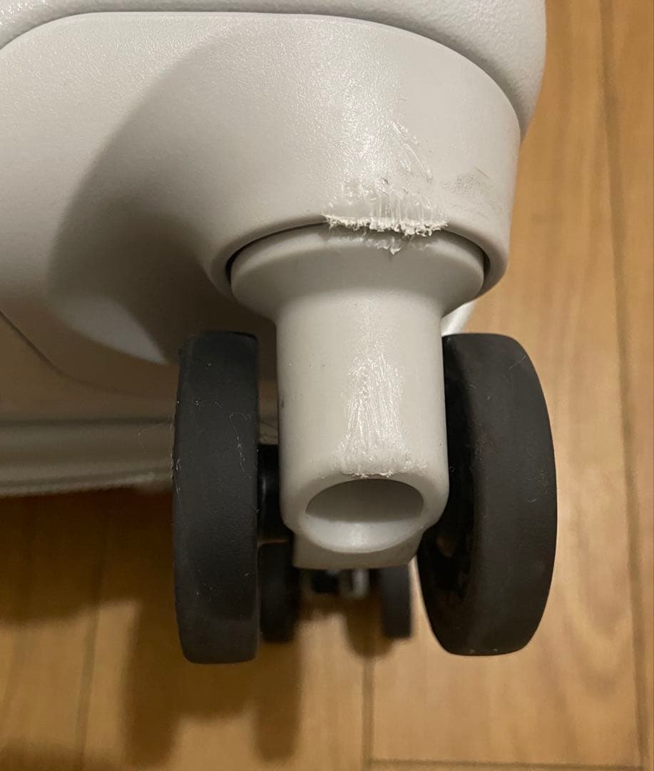 innovator スーツケース 38L グレー ストーン