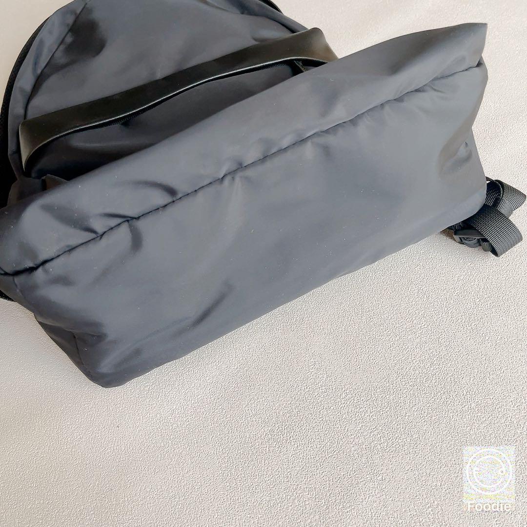 良好　完売品　クラシ&トリップ　黒 シンプル バック　リュック　レザー　ナイロン