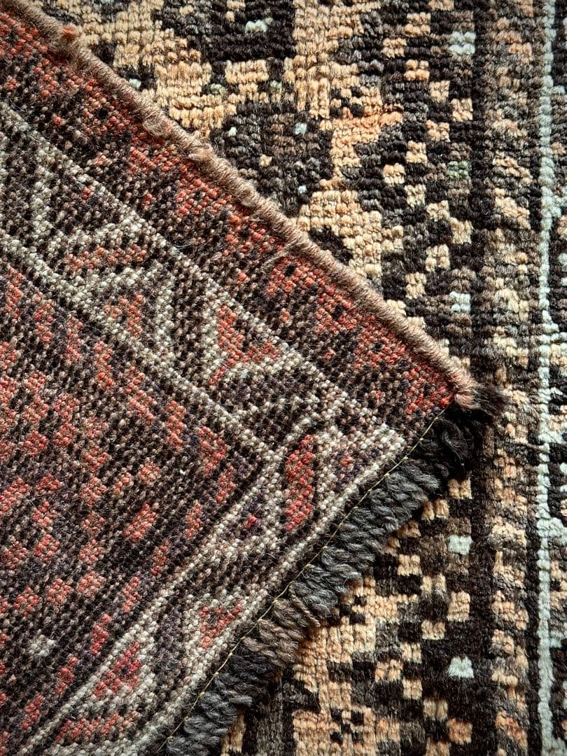 トライバルラグ　ヴィンテージラグ　カシュガイ族　シラーズ　ペルシャ絨毯　ランナー