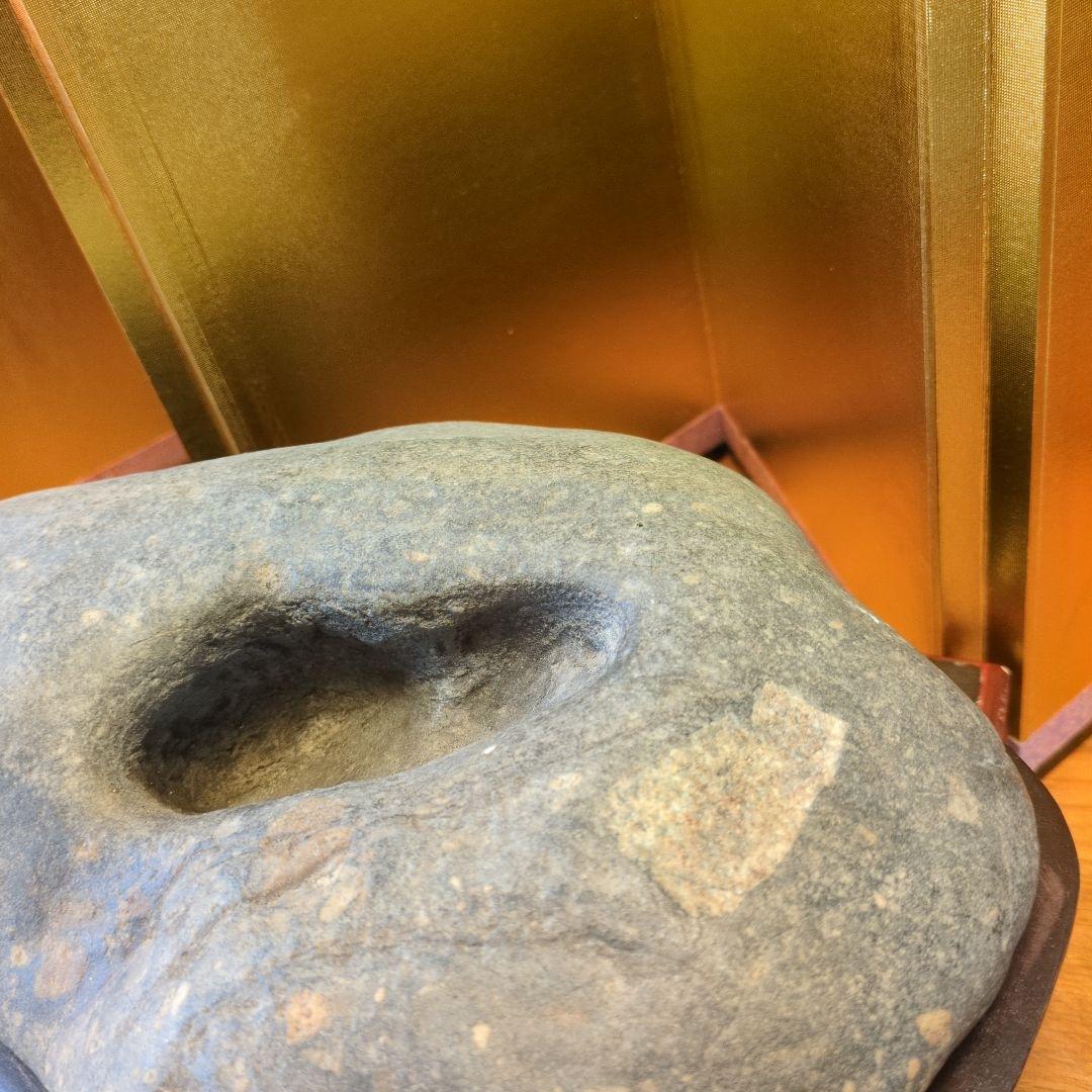 水石 溜まり 天然石 約4.6kg 原石 鑑賞石 自然石 専用台座付 希少 レア