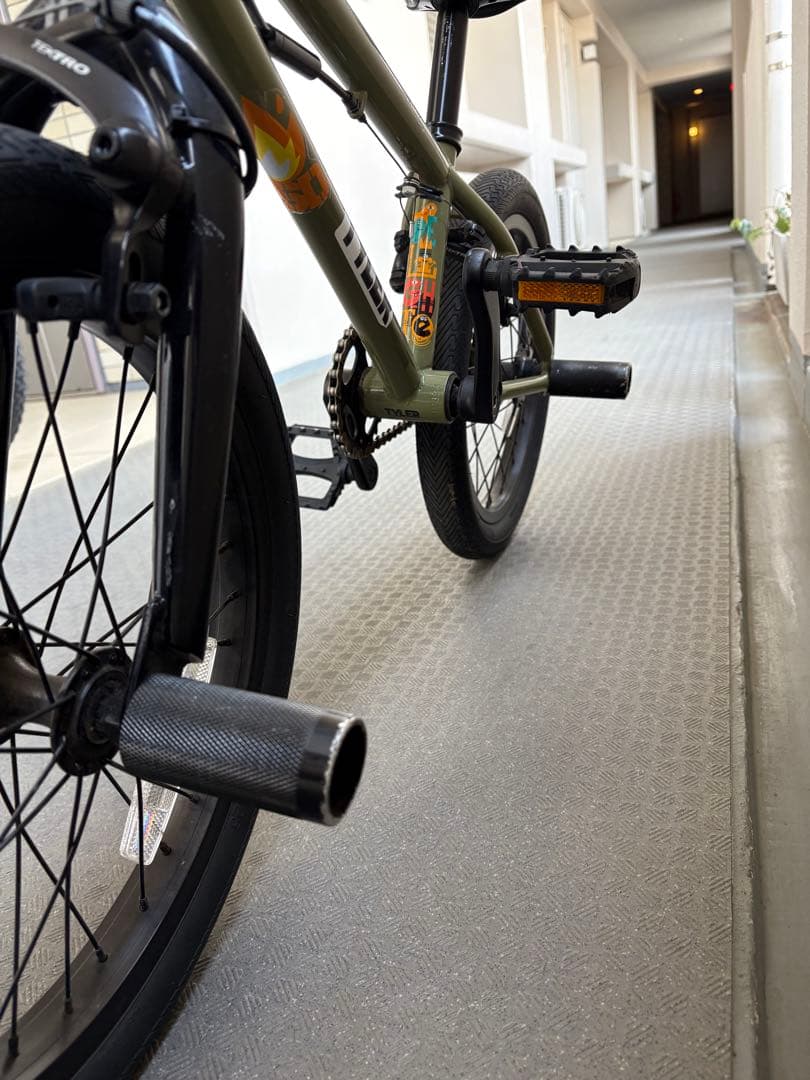 3/18まで限定送料込　BMX16インチ　MOTELWORKS フラットランド