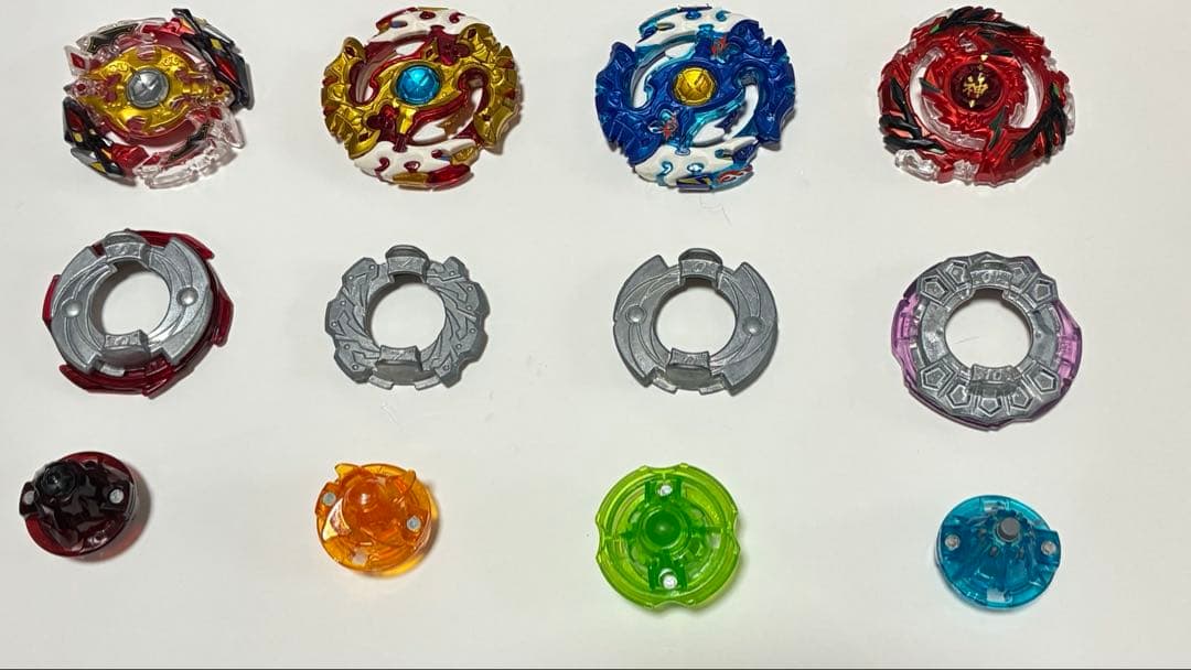 そ*そ様 ベイブレードバースト　ランチャー付き　合計21駒　引退品