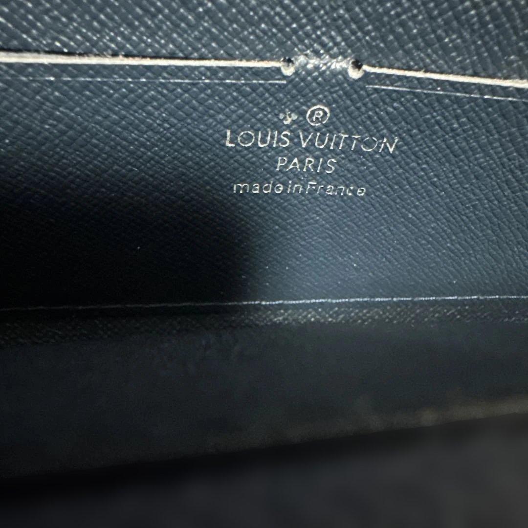 Louis Vuitton LVエスカル　ロゴ財布