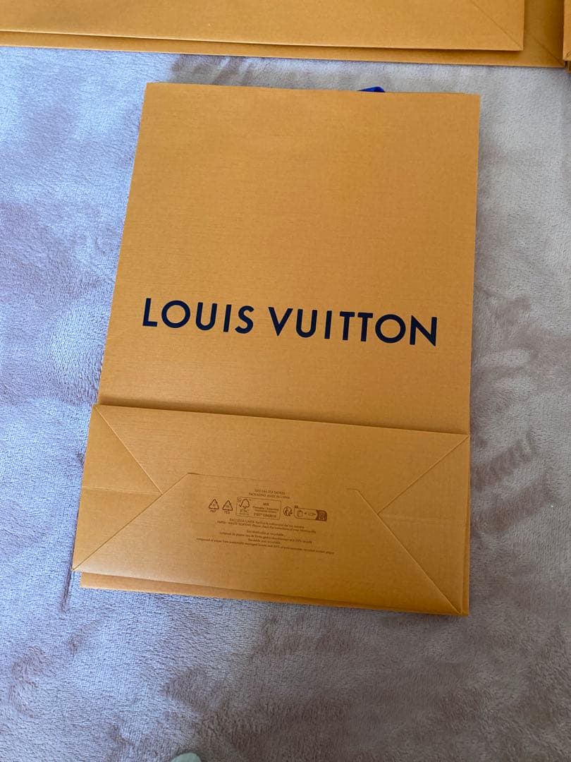 ルイ・ヴィトン空箱　ショップ袋　リボン