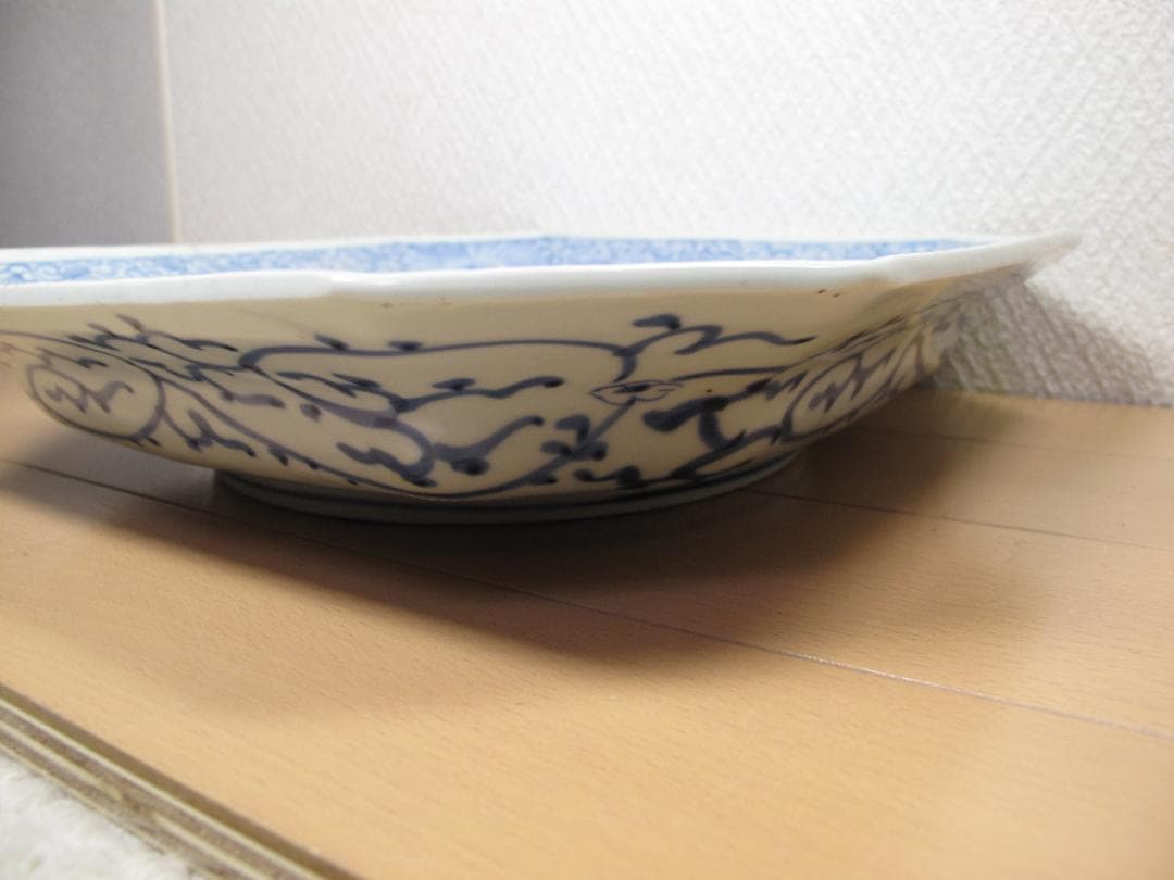 古伊万里　染付け窓絵　草花柄縁　角皿　アンティーク　大皿　盛り皿