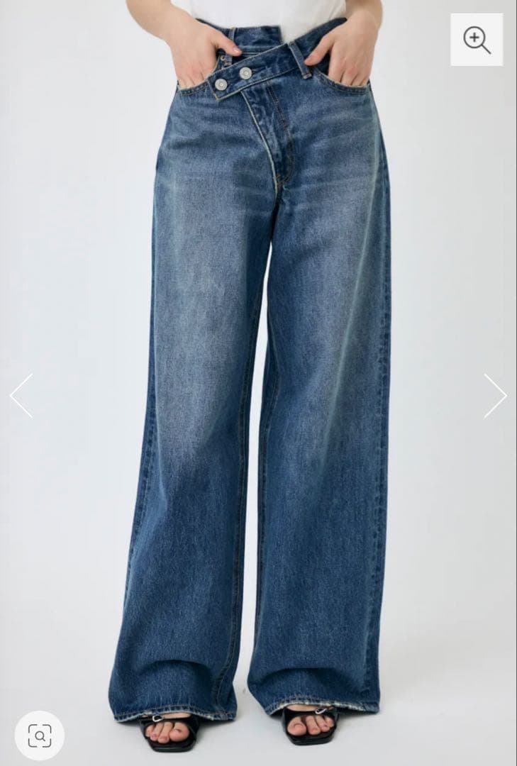 【moussy】新品、未使用クロスウエストワイドレッグ デニムパンツ。タグ付き