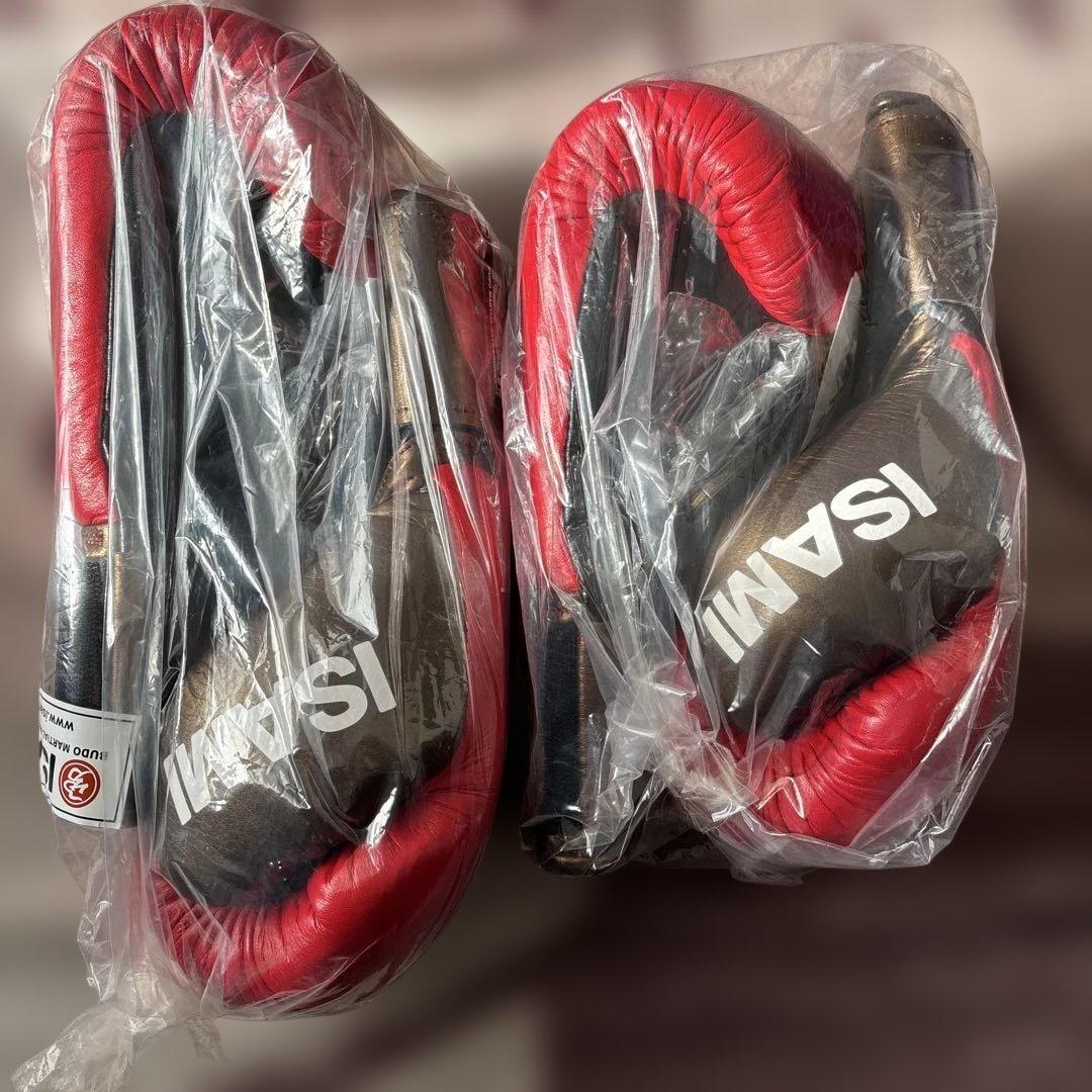 ISAMI KNOCKOUT ボクシンググローブ 8 oz