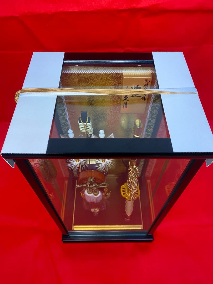 東京久月　破魔弓　安芸の金銀紙ガラスケース・間口約２４×奥行約１９×高さ約４６㎝
