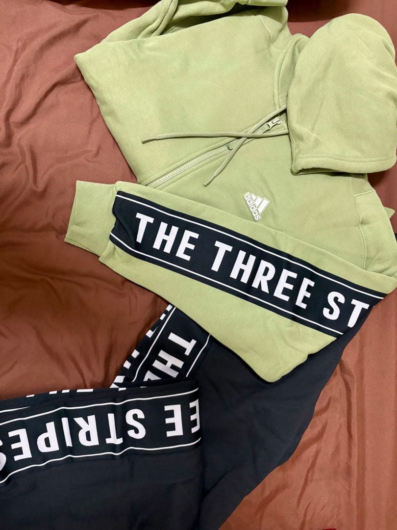adidas THE THREE STRIPES 上下 セットアップ