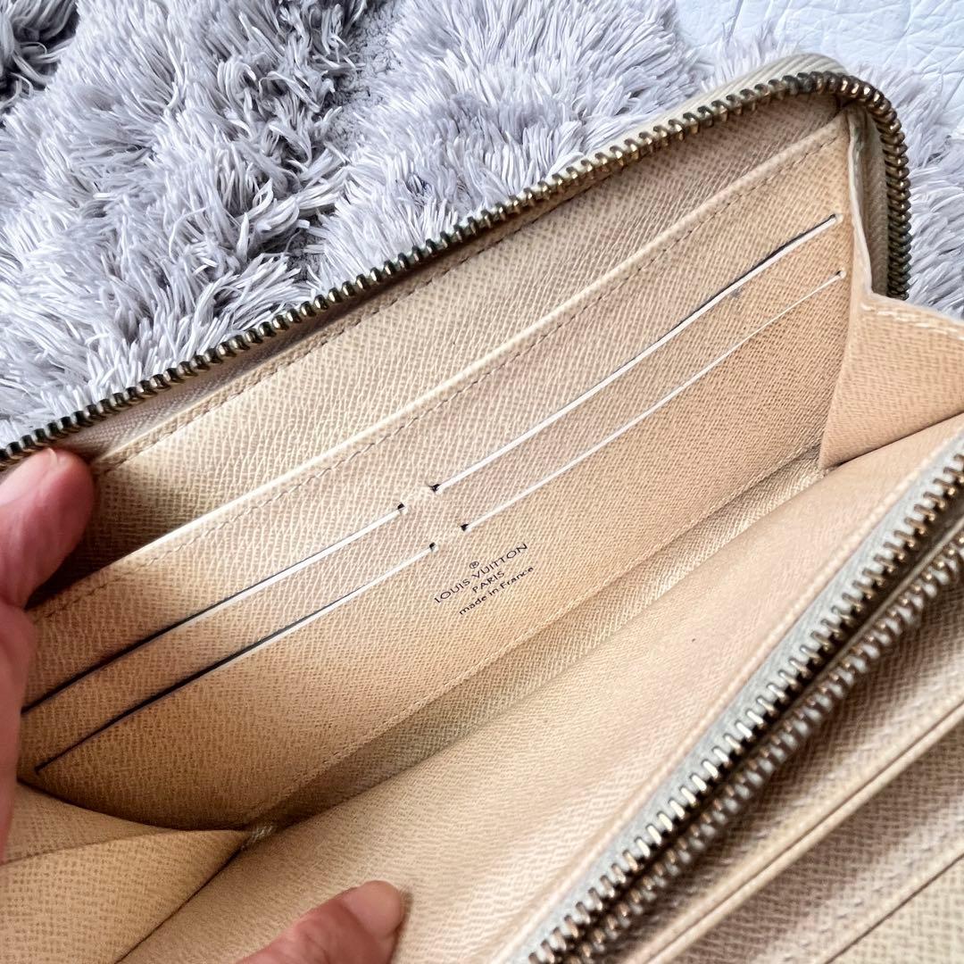 ルイヴィトン　ダミエアズール　ジッピーウォレット　長財布　ホワイト