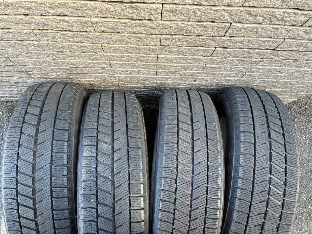2024年製BRIDGESTONE VRX3 スタッドレス　ブリヂストン 4本