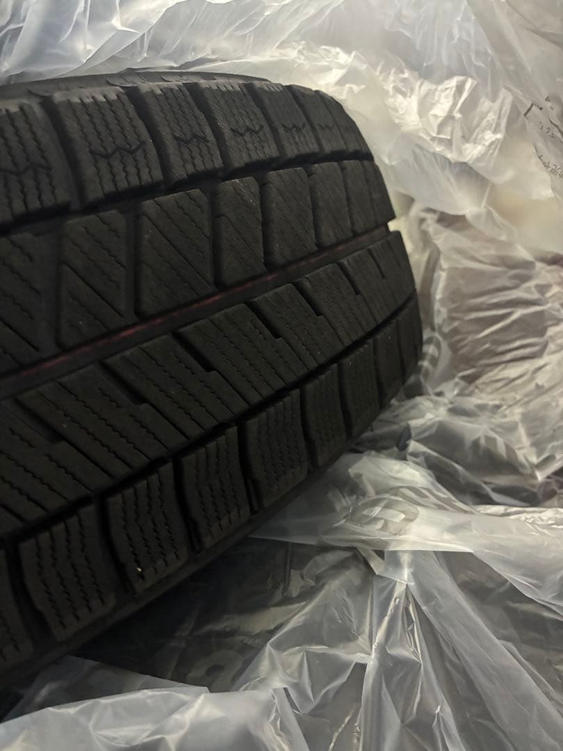 2024年製BRIDGESTONE VRX3 スタッドレス　ブリヂストン 4本