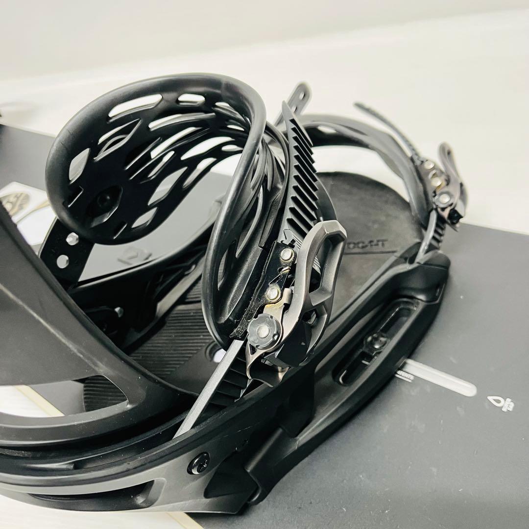 美品　2回使用　バートン　160cm Lサイズ　スノーボード　ボードセット　板