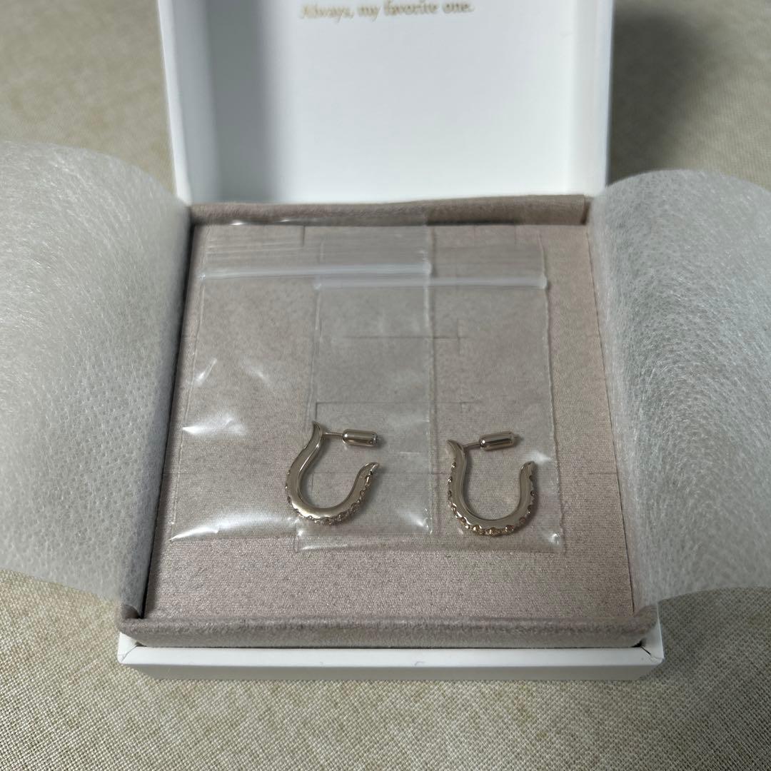 ete bijoux [トーン] ビジュー ウェーブ ピアス