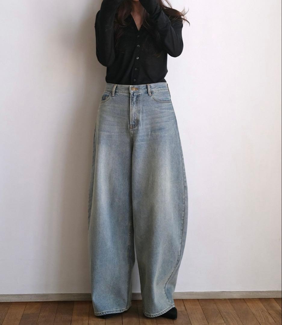 AKTE アクテ バギートップデニムパンツ