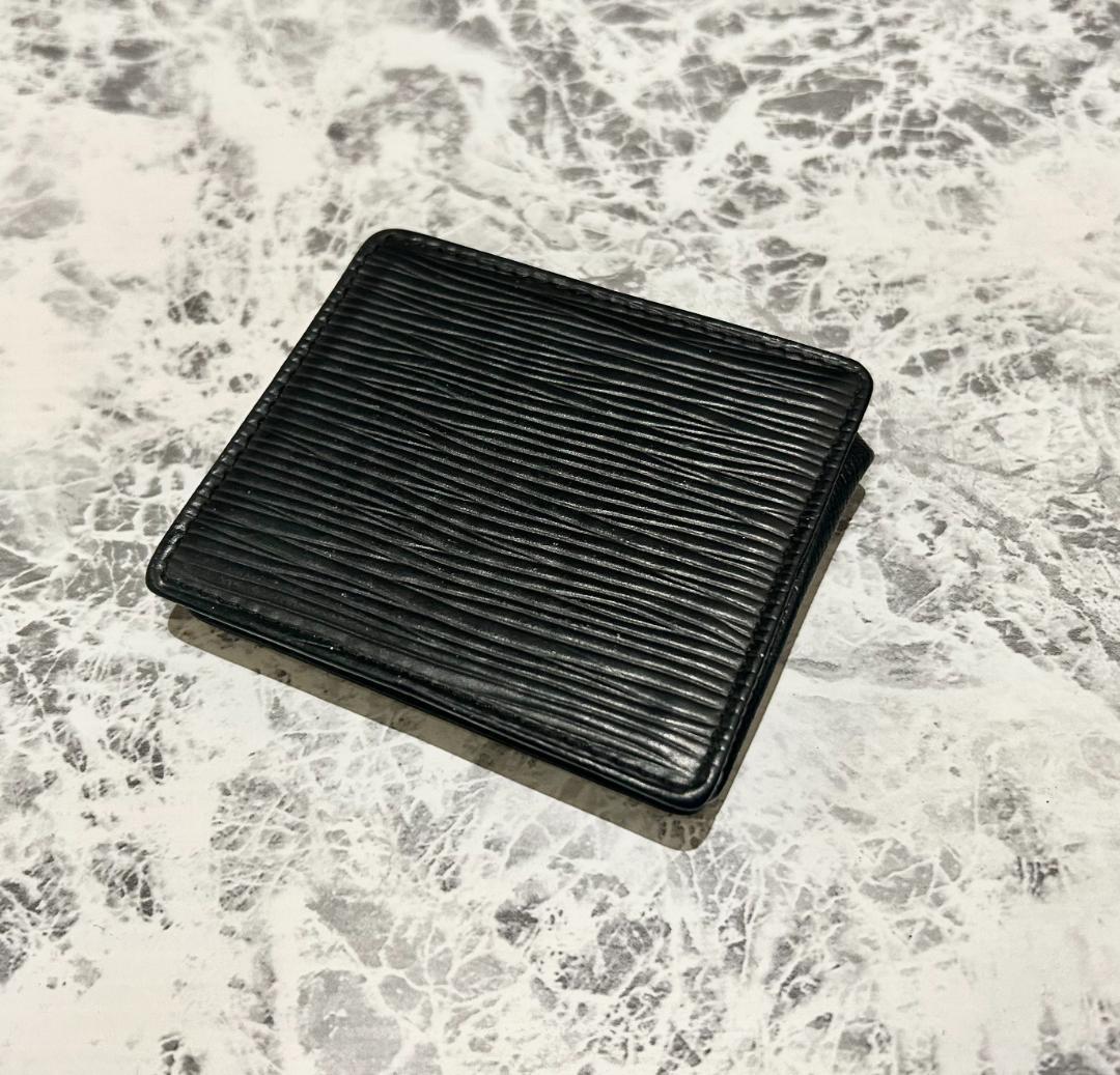 LOUIS VUITTON ルイヴィトンエピ　ケース　小銭入れ　ブラック
