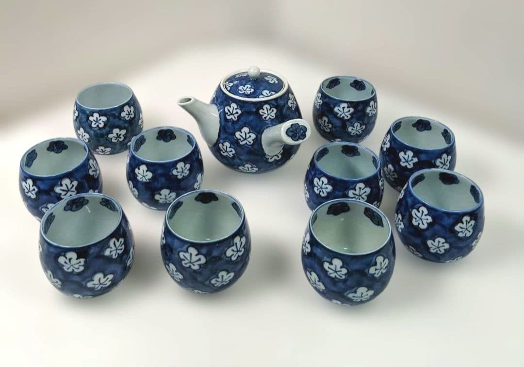 有田焼 源右衛門窯 茶器 古染風梅紋 (付属品：共箱・栞) 急須 湯呑