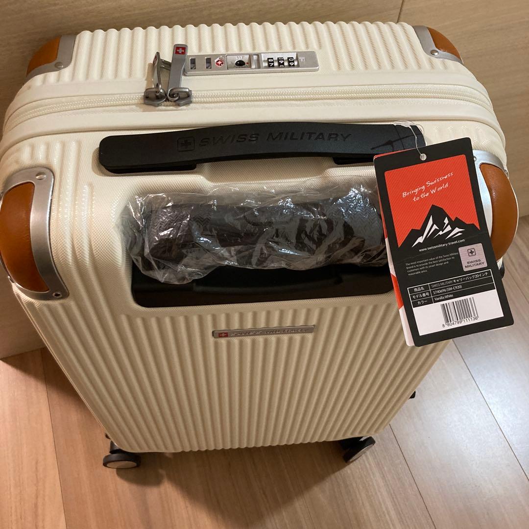 機内持ち込み可　スイスミリタリー キャリーケース アイボリー　コストコ