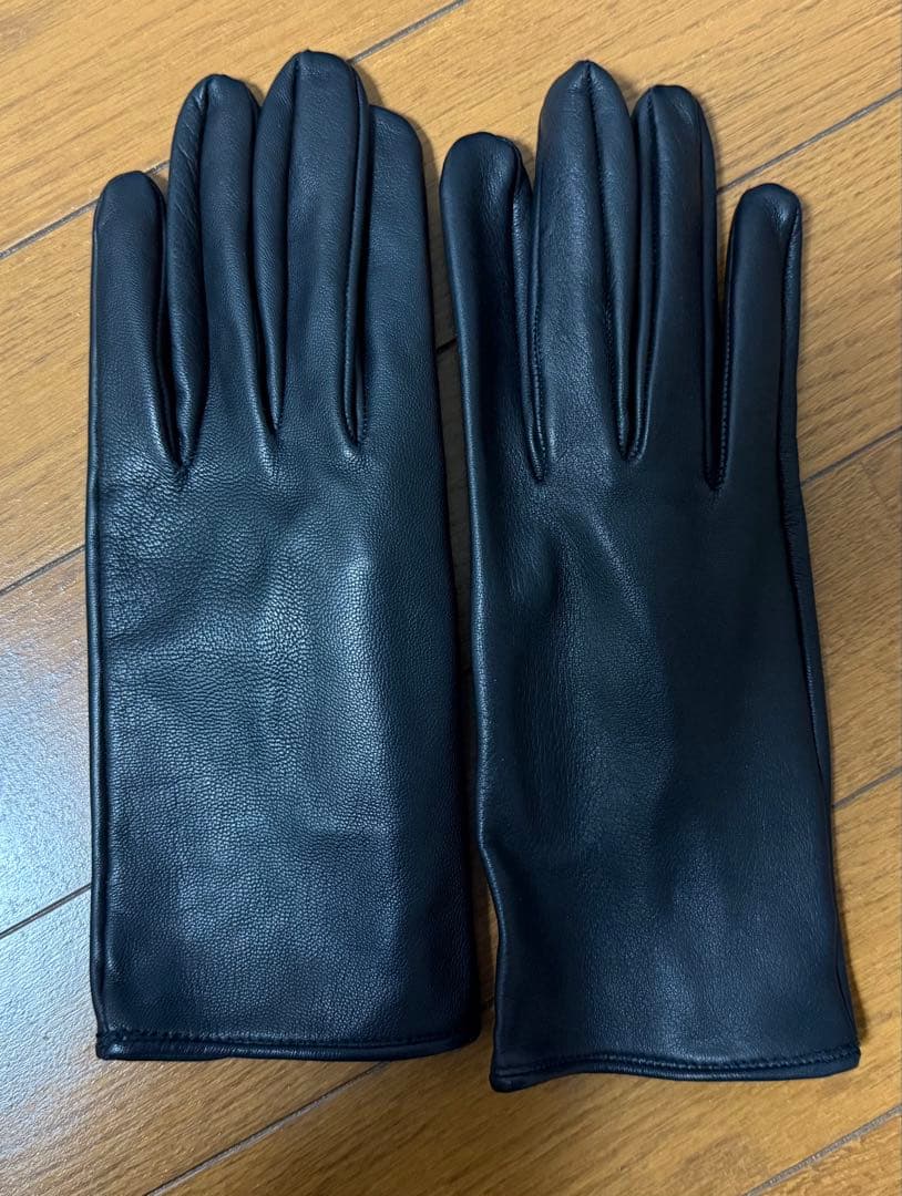 ERNEST W. BAKER ブラックスナップボタンレザーグローブ