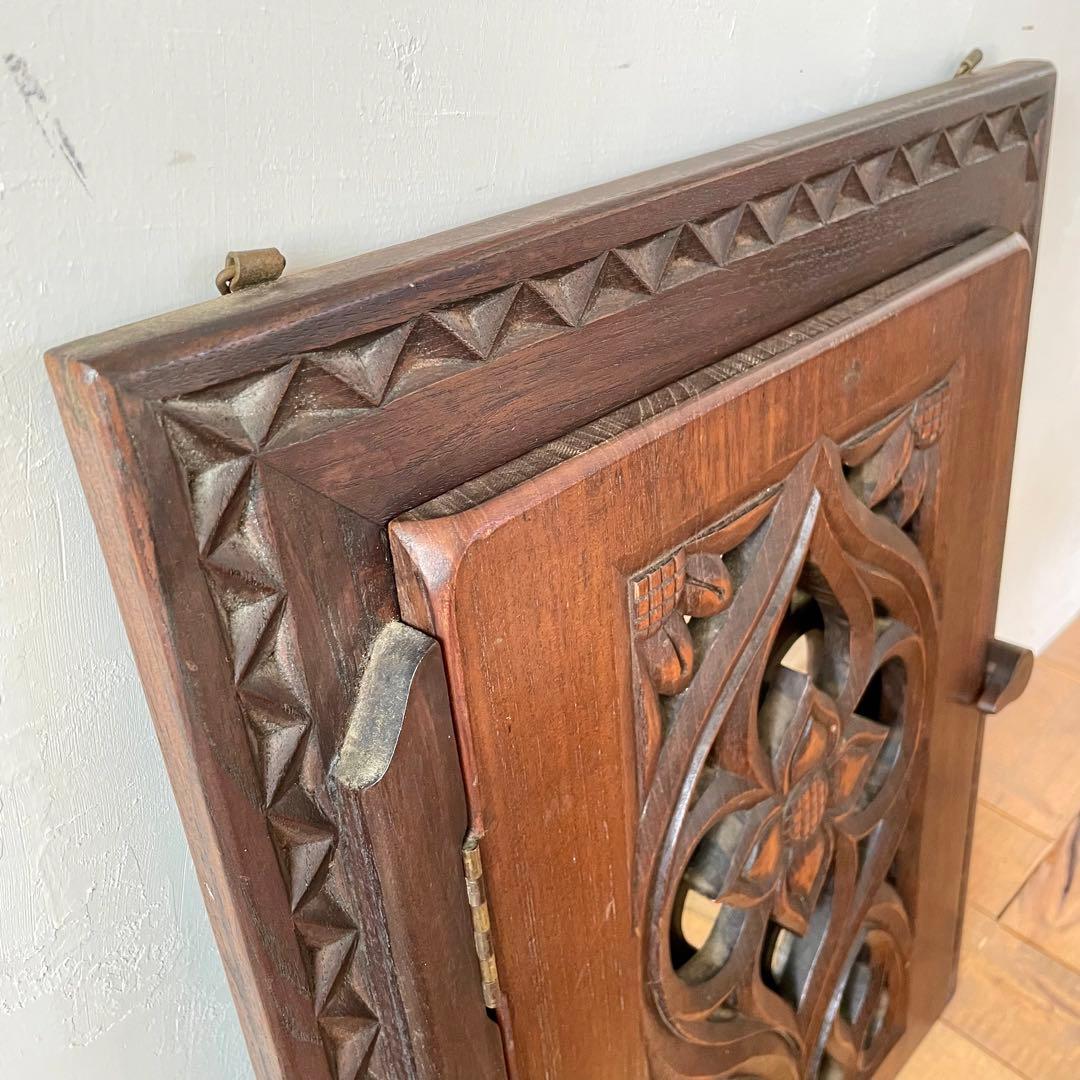 【専用】112. 木彫 透彫り 扉付き 四角型 鏡 ミラー 壁掛け