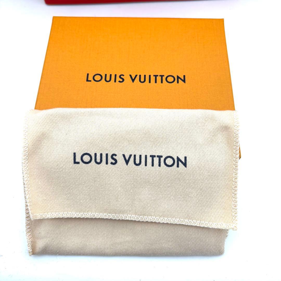 ☆極美品☆ルイヴィトン 財布 カプシーヌ ヴェルティカルウォレットコンパクト 黒