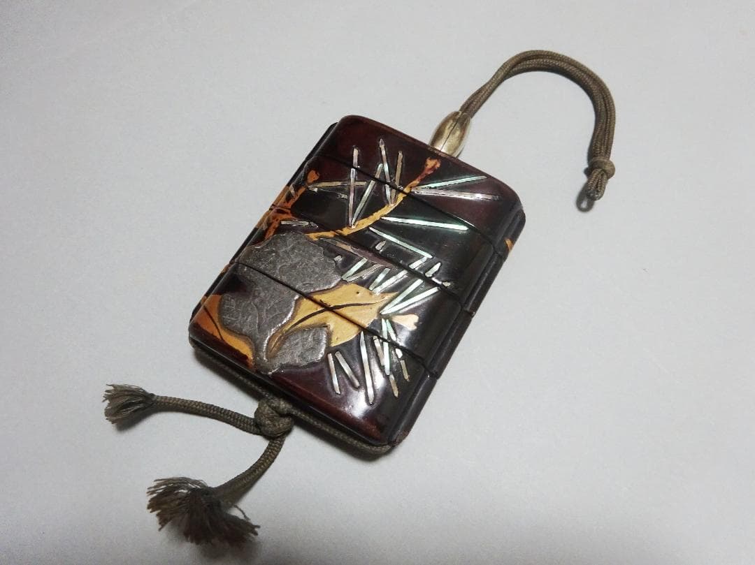 ◆光琳蒔絵印籠◆松山茶花蒔絵鉛螺鈿◆江戸中期◆