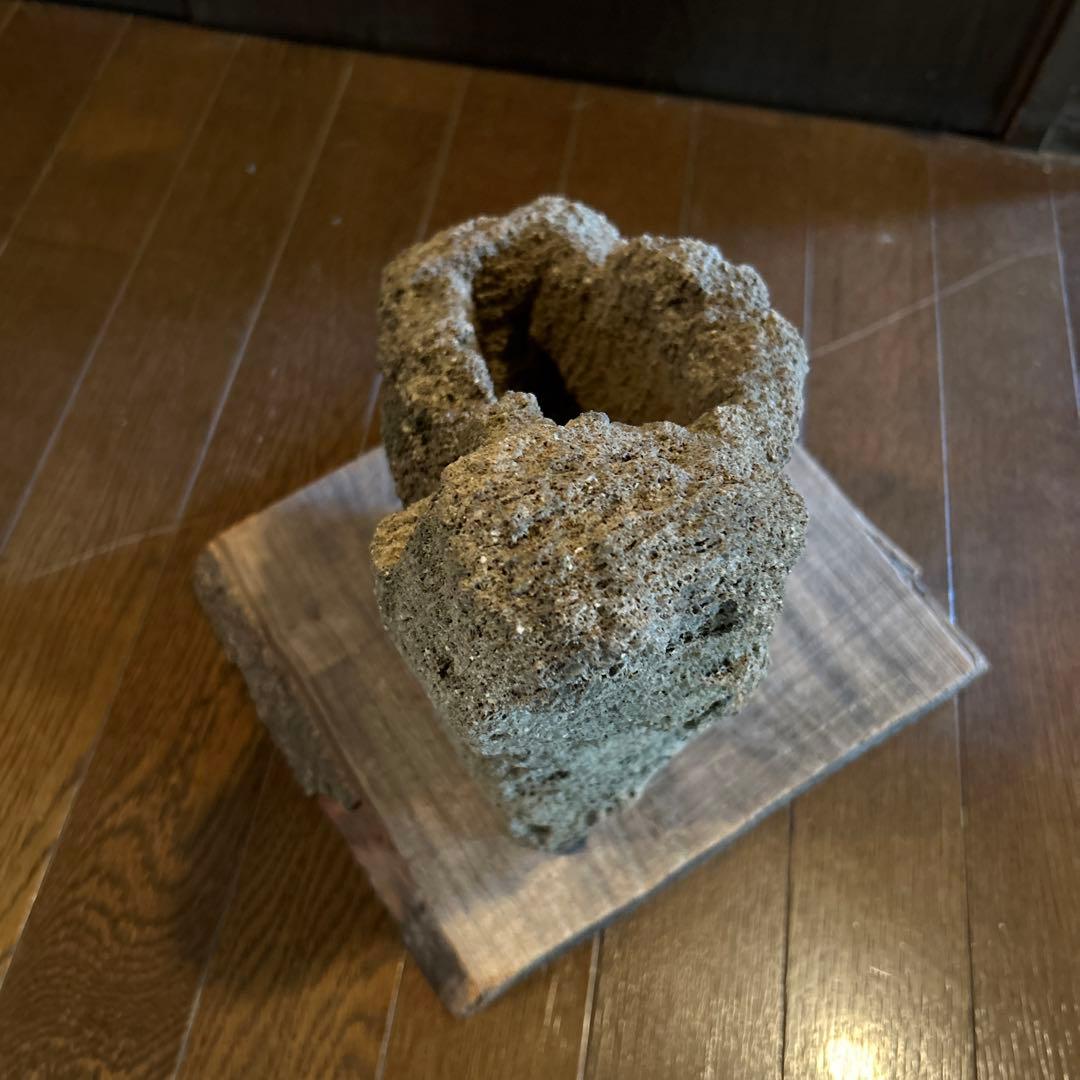 山渓鉢　雲山石　溶岩石　希少　一点モノ　苔　山野草　盆栽　多肉植物　小品盆栽