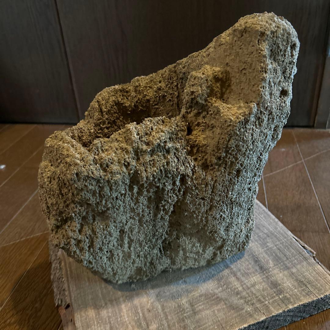 山渓鉢　雲山石　溶岩石　希少　一点モノ　苔　山野草　盆栽　多肉植物　小品盆栽