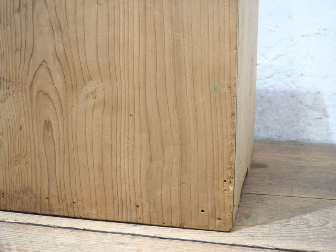 1215 引き出し付き　杉の収納棚　飾り棚　ラック　古家具　レトロ　ビンテージ