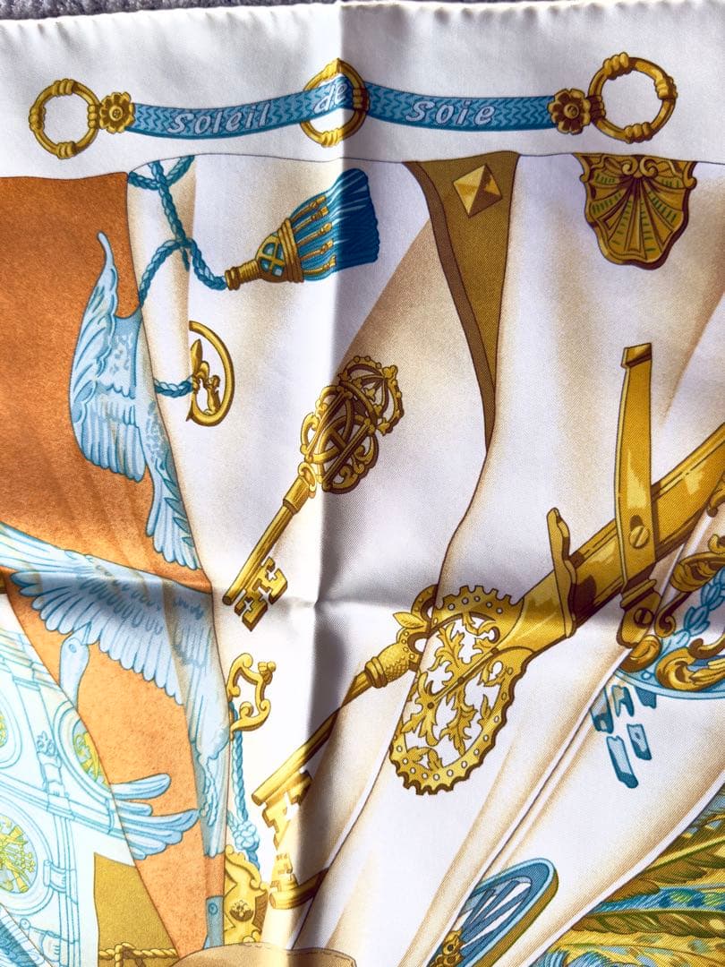 新品未使用箱付 HERMÈS エルメス シルクスカーフ カレ 90×90cm