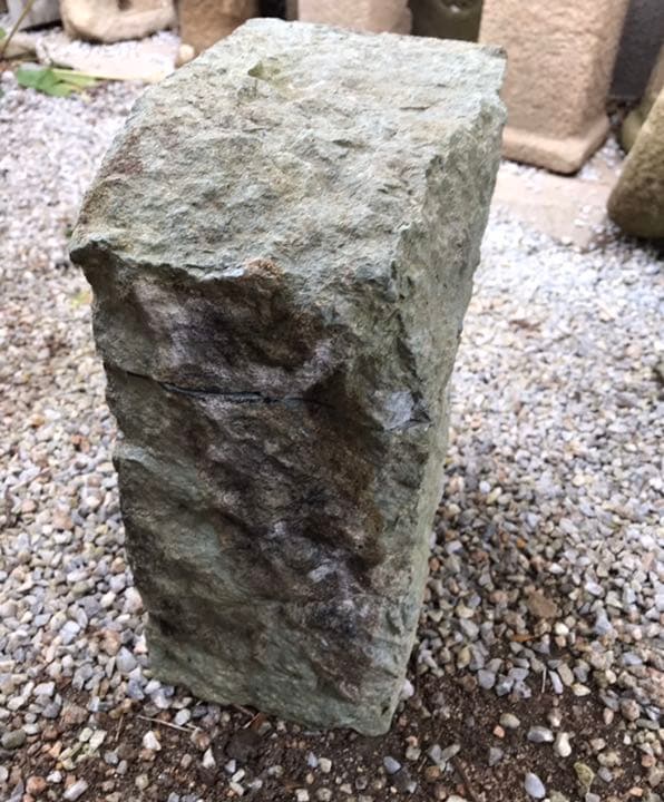 【天然自然石・石灯り・足元灯り・石灯篭・ガーデンライト】造園水石飾り石箱庭