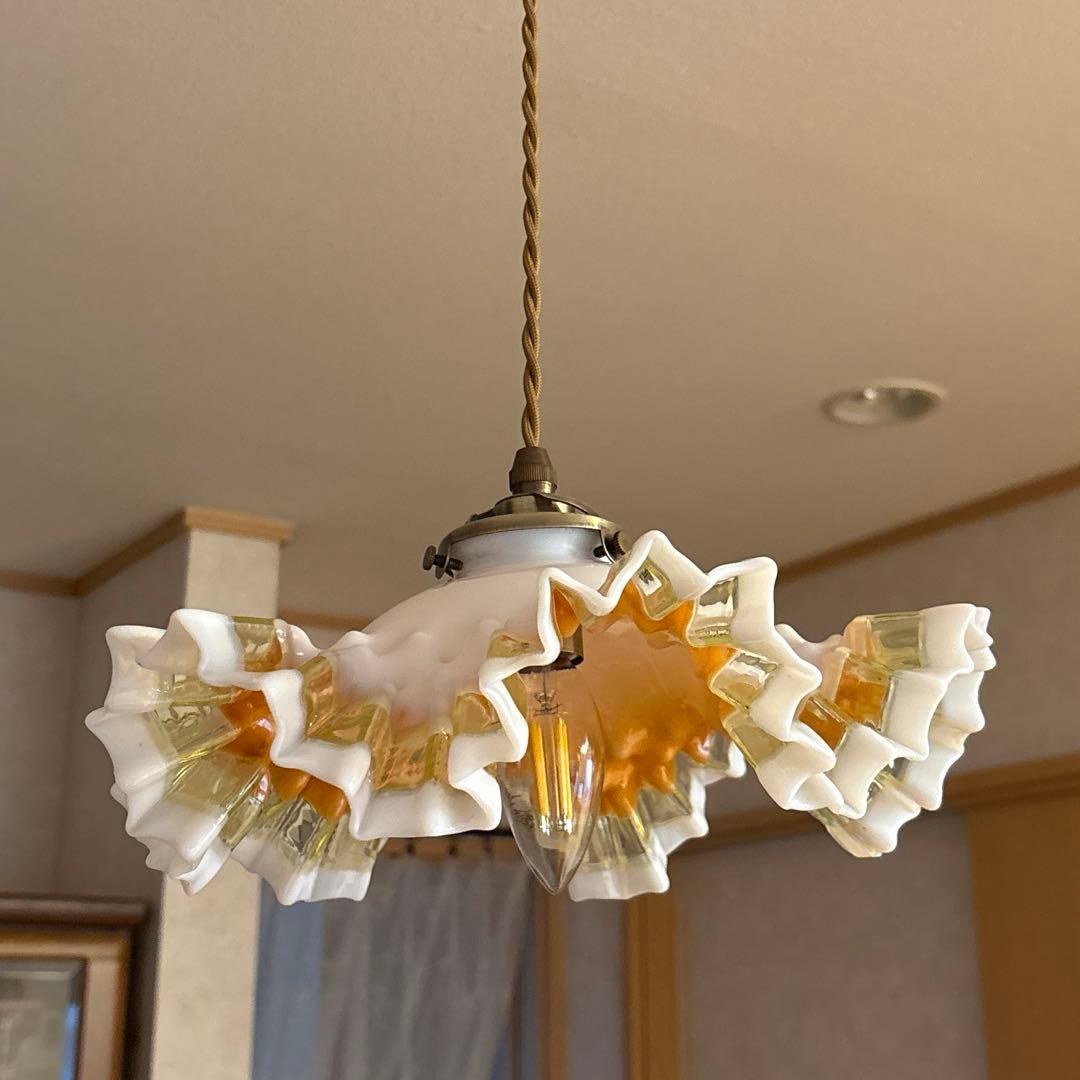 フランス アンティーク ガラスランプシェード　ヴァセリンガラス